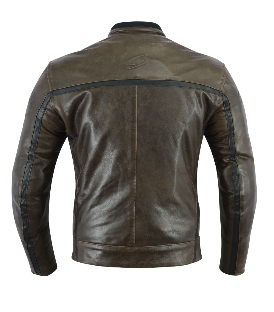 Herren Motorrad Lederjacke aus Rindsleder in Schwarz, Vorderansicht mit CE-Protektoren